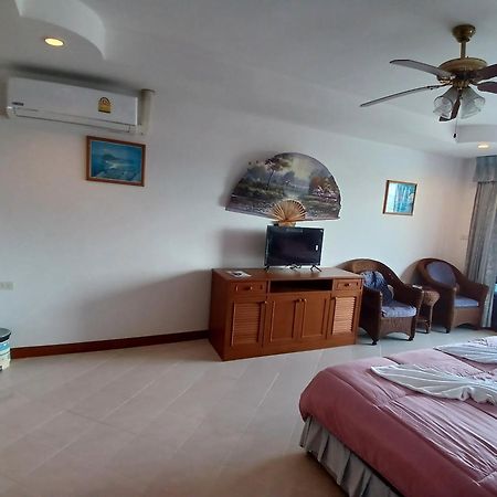 Aksarai Hotel Patong ภายนอก รูปภาพ