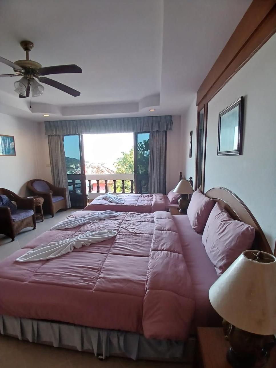 Aksarai Hotel Patong ภายนอก รูปภาพ