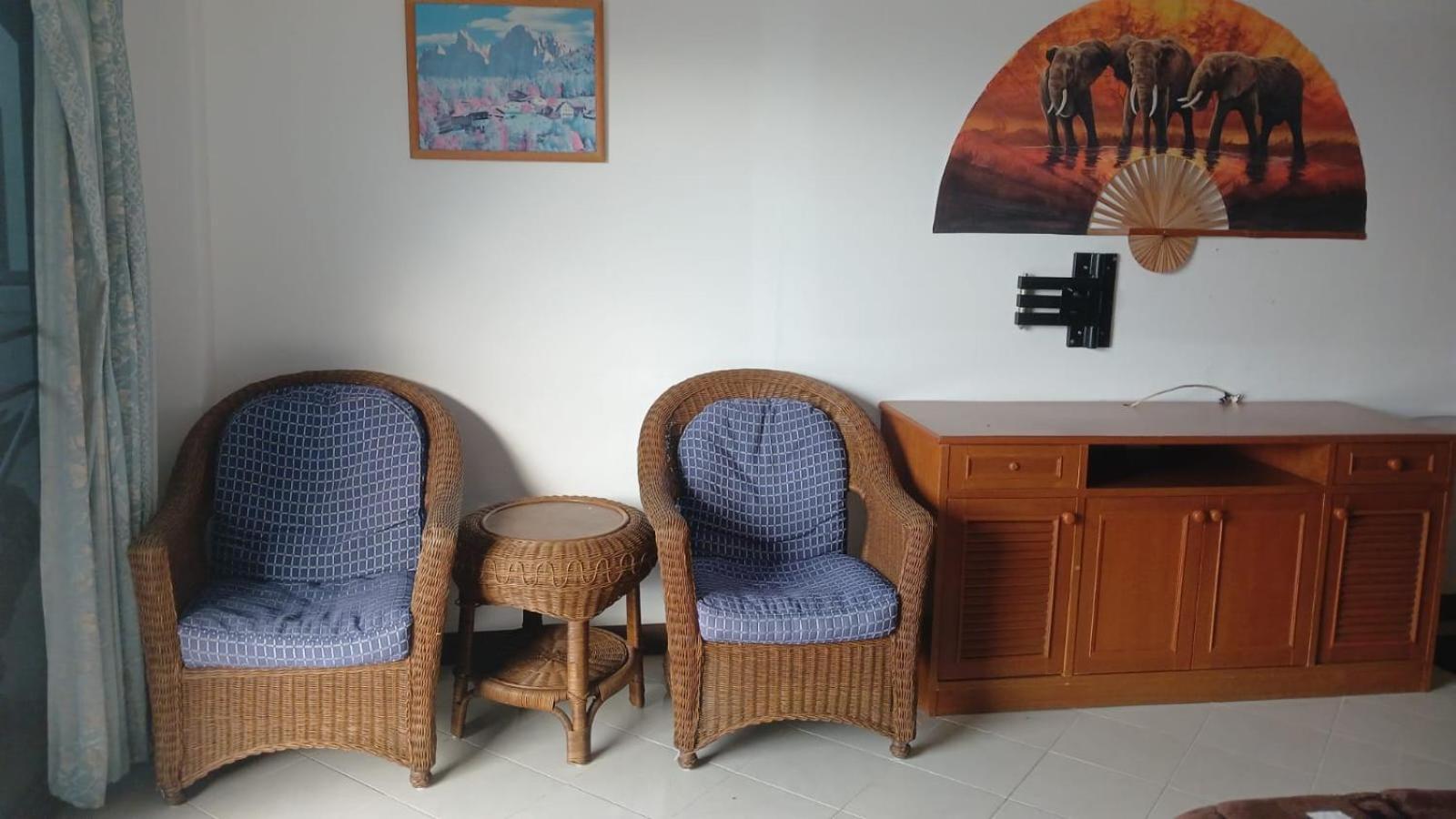 Aksarai Hotel Patong ภายนอก รูปภาพ
